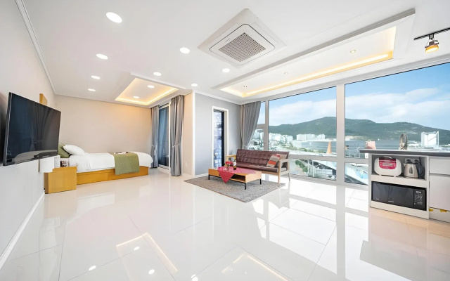 Yeosu Paradise Spa Pension