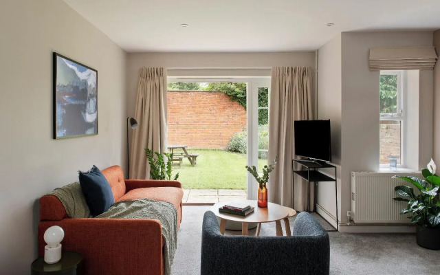 SACO Reading – Castle Crescent