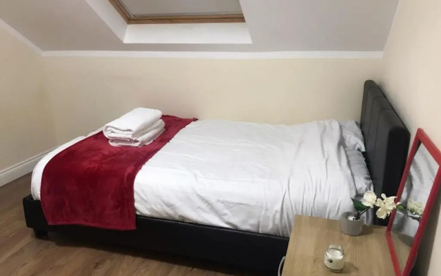 Modern City Centre 2 Bed Apartment LE1 5JN