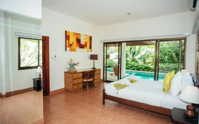 Secret Garden Villa 3BR（Pool/Walk to beach）