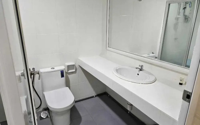 Cempaka Apartment By Easy Nap