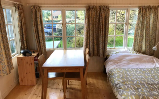 Crabapple Cottage B&B