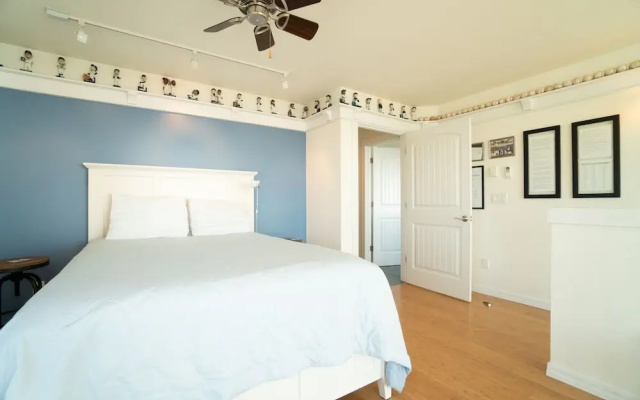 The Lighthouse 3 Br home by RedAwning