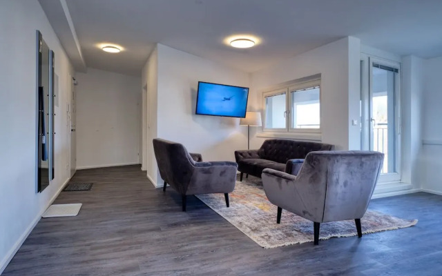 URBAN ISLAND - Riverside Apartments