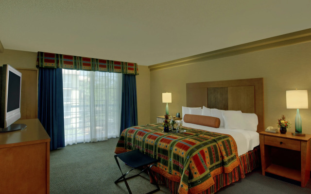 Embassy Suites by Hilton Phoenix Biltmore