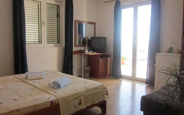 Apartments and Room Dar