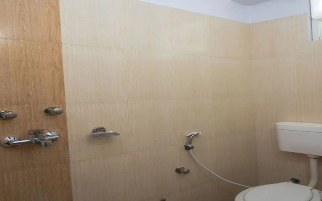 OYO 12250 Home Kesar Vilas near Trident Udaivilas
