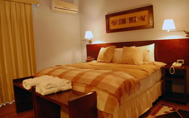 Bemar Carmelo Hotel