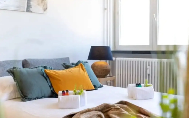 Beautiful Spacious Studio With Frontal sea View