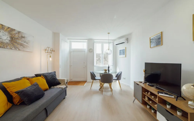 Lapa Stylish Apartment A by Vacationy