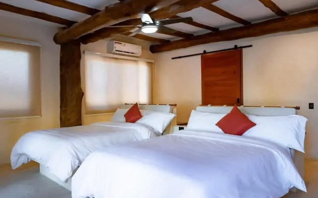 Beachfront Hotel Boutique DK