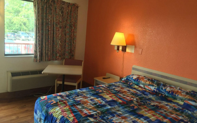Royal Inn Columbia
