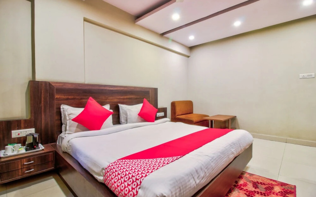 OYO 3211 Mahal Inn
