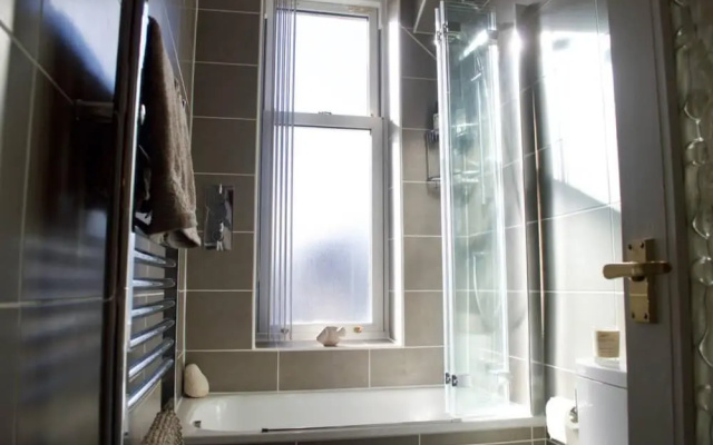 2 Bedroom Flat With Great Views