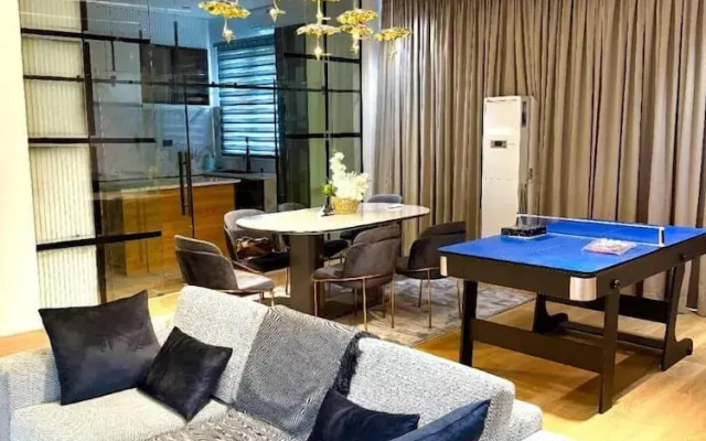 Tour addicted luxury villa