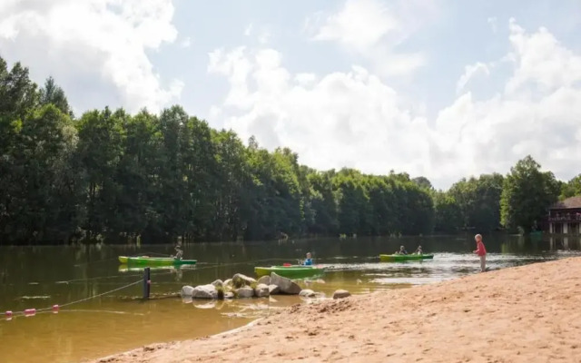 Lakefront Glamping w/ Pets