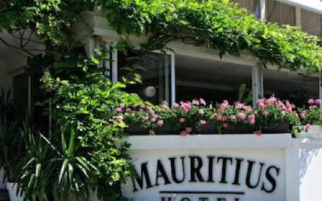 Отель Mauritius Италия, Риччоне - отзывы, цены и фото номеров - забронировать отель Mauritius онлайн вид на фасад