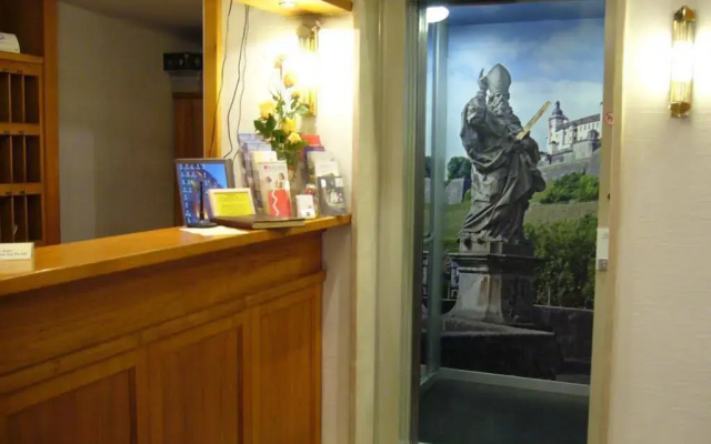 Hotel Alter Kranen