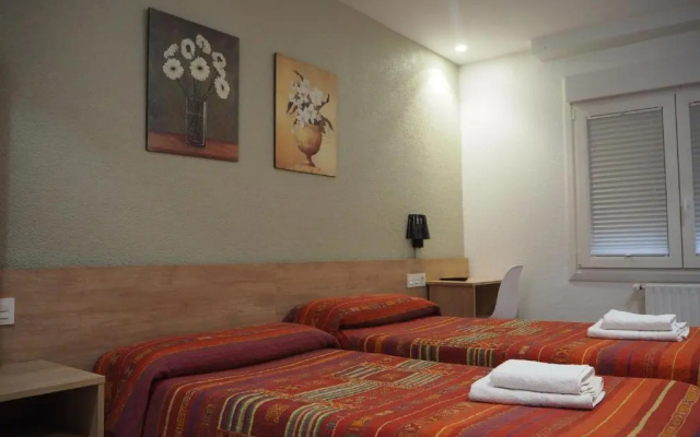 Hostal Acella