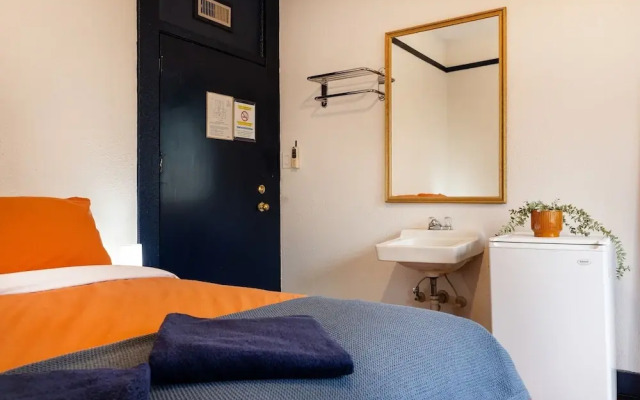 The Guesthouse Vancouver Downtown