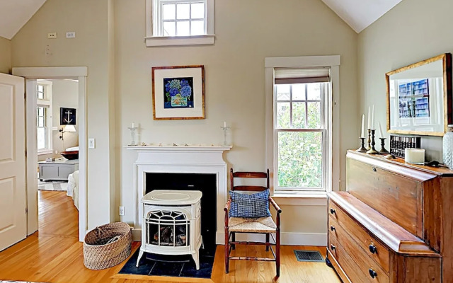 34 Edgartown - 2 Br Home