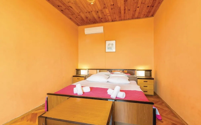 Stunning Home in Omisalj With Wifi and 4 Bedrooms