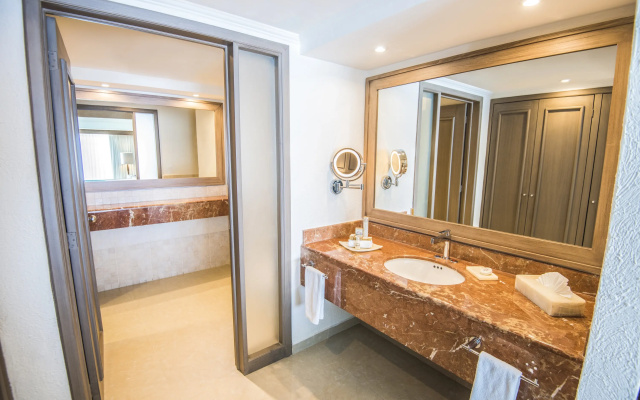 Sunscape Cancun Resort & Spa