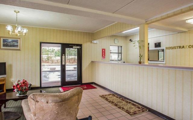 Econo Lodge Inn & Suites Lugoff