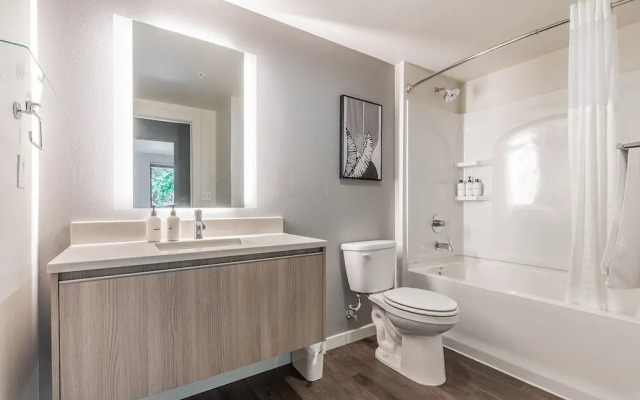Sophari Downtown: Bellevue Apartments