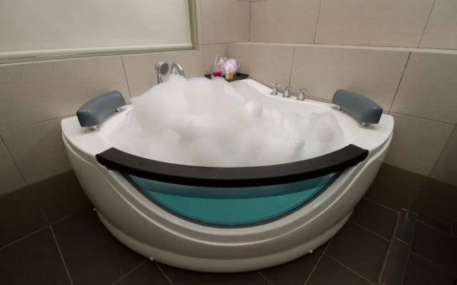 Aurora Boutique Hotel by OYO Rooms