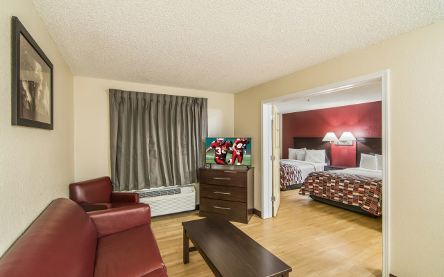 Red Roof Inn & Suites Pensacola East - Milton