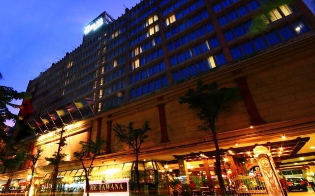 Отель The Tawana Bangkok Таиланд, Бангкок - 1 отзыв об отеле, цены и фото номеров - забронировать отель The Tawana Bangkok онлайн вид на фасад