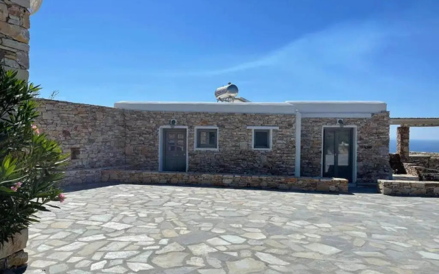 Rustic Stone House in the Heart of Folegandros
