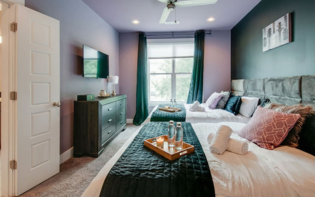 Close to the Gulch - Book Today