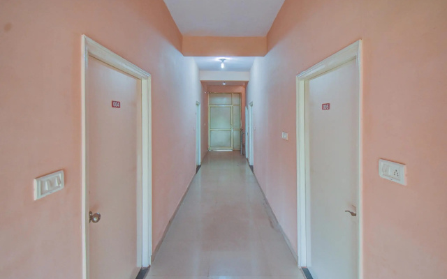 OYO 60301 Mangalam Guest House