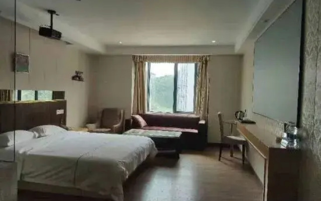 Guangzhou Jinsha Hotel (Nansha Dachong Subway Station)