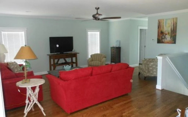 Lifes A Beach 4 Bedroom Home by RedAwning