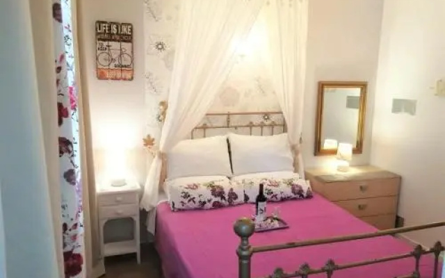 Kikis Apartments