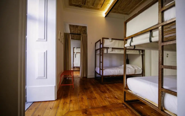 De Pedra e Sal Hostel & Suites