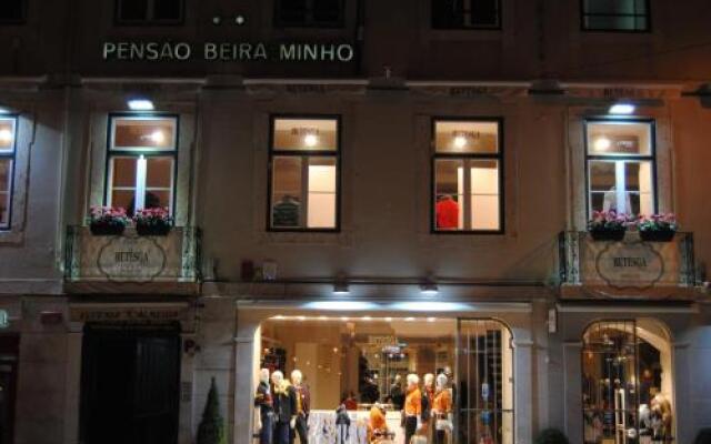 Отель Pensao Beira Minho Лиссабон вид на фасад