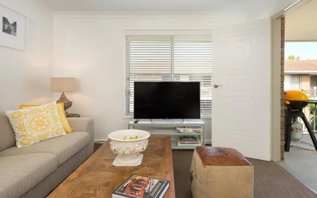 Living in Luxury - Central & Sophisticated