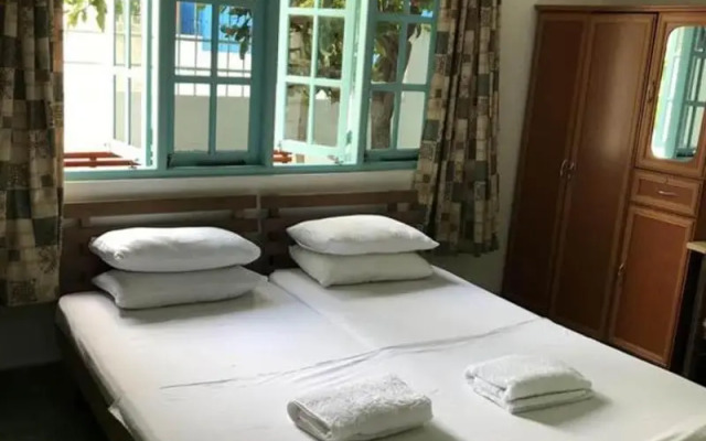 Raalhu Lodge