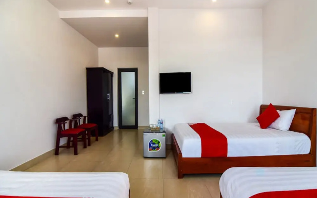 Oyo 696 Cam Ranh Hotel 1