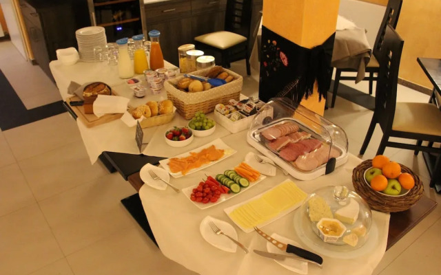 Lorca Hotel & Restaurant