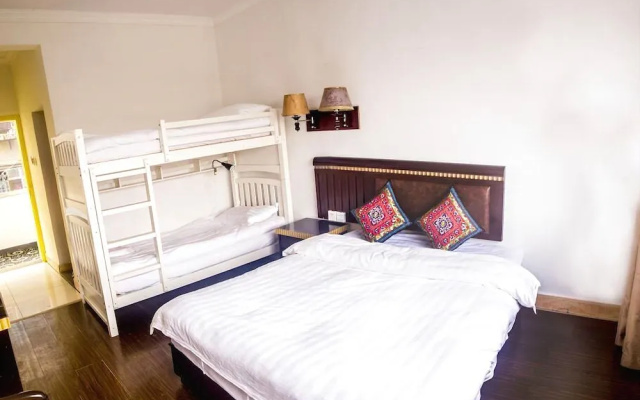 Lakeside Hostel