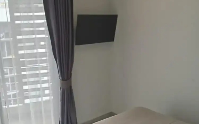 Contemporary 1BR Apt T2-724