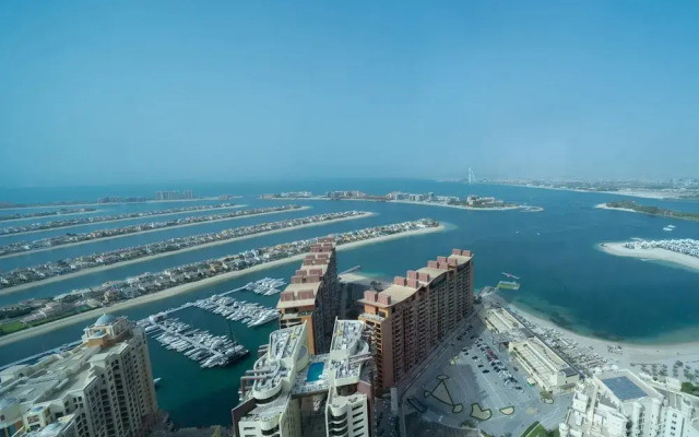Iconic One Bedroom Panoramic Palm Views
