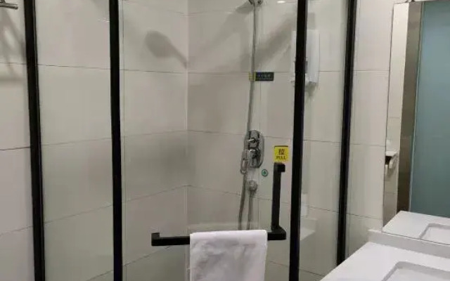 Jingman Zhilv Hotel (Hebei Provincial Third Hospital Haiyue Tiandi Shopping Plaza Branch)