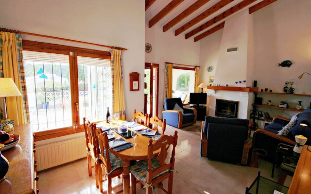 Dina - Mediterranean Bungalow in Moraira