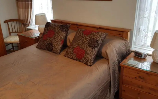 Avon Manor Guest House